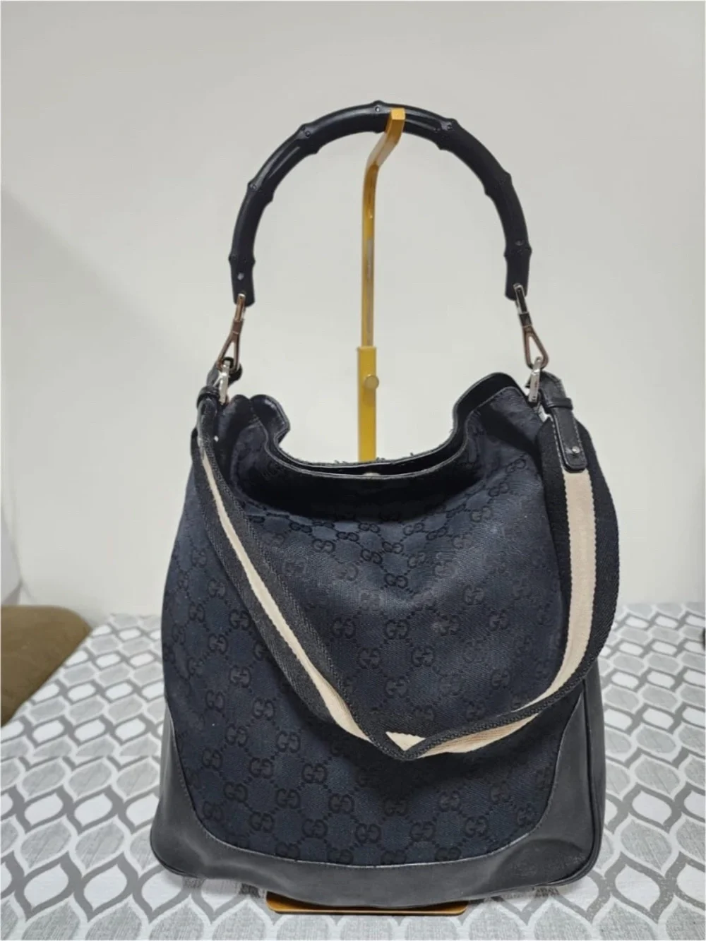 Authentic Gucci Vintage GG Canvas Bamboo Satchel Bag Black